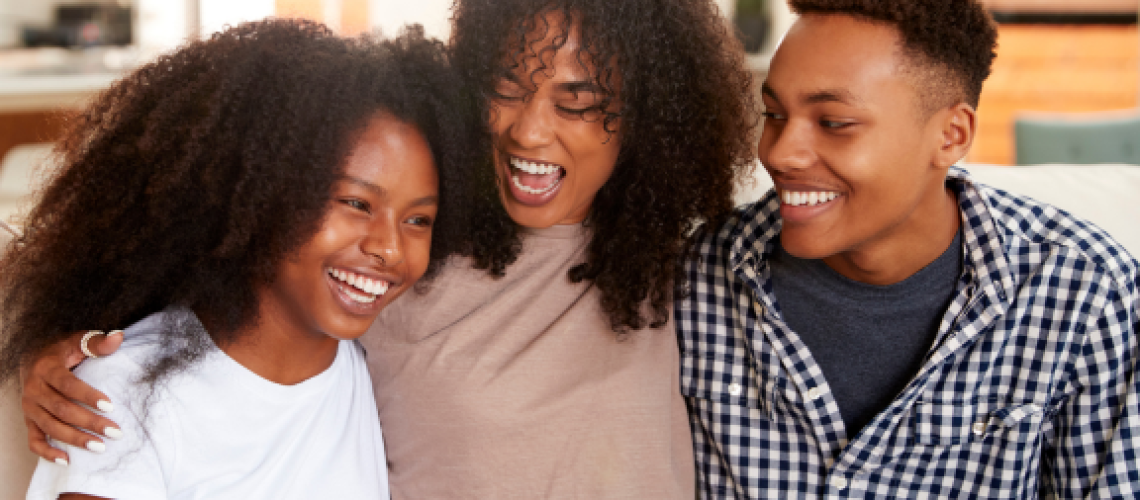 smiling mom and teens who now know how long does invisalign take